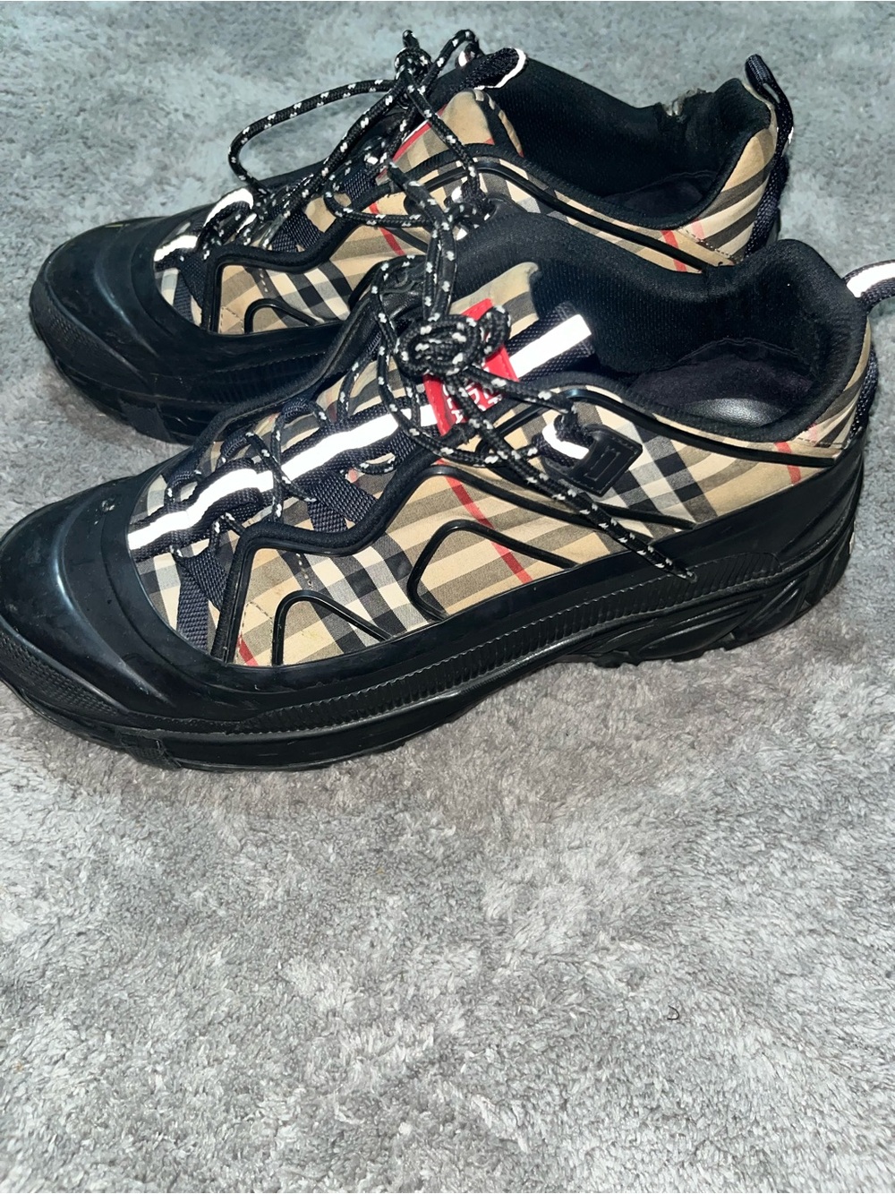 Burberry Black and Beige Plaid Men's Sneakers with Red Accents